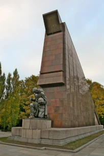 Red marble wall, Soviet War Memorial, Treptower Park