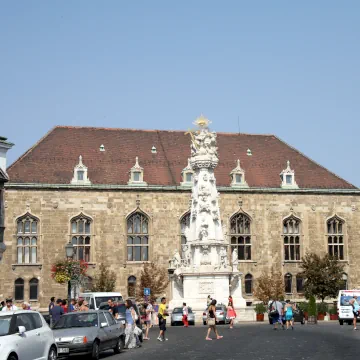 Trinity Square, Budapest