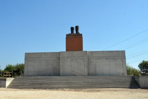 Stalin's Grandstand, Memento Park