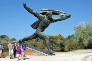 Republic of Councils Monument, Memento Park