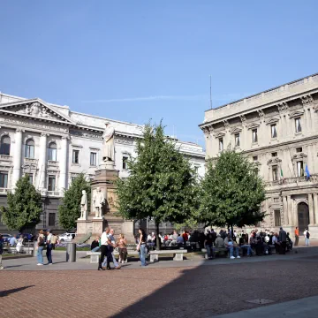 Piazza della Scala, Milan