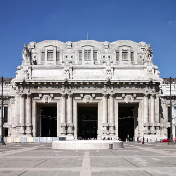 Central Station, Milan