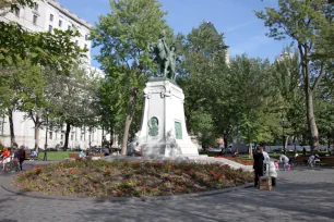 Dorchester Square in Montreal