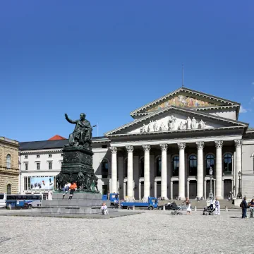 Max-Joseph-Platz, Munich