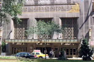 Waldorf-Astoria Entrance