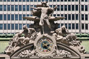 Sculptures of Hercules, Mercurius and Minerva on the Grand Central Terminal