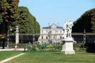 Jardins de l'Observatoire seen towards Jardin du Luxembourg, Paris