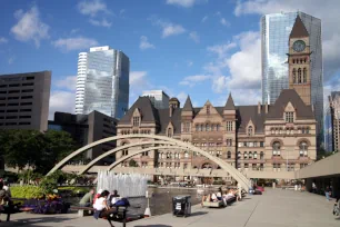 Nathan Phillips Square, Toronto